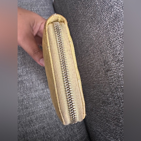 Authentic CHANEL Caviar Skin Matelasse Long Wallet Purse CC Yellow w/ card - Picture 7 of 10